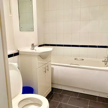 2 Bedrooms Modern Central London Apartment, Full Kitchen, 5 Minutes Tube Station Exterior photo