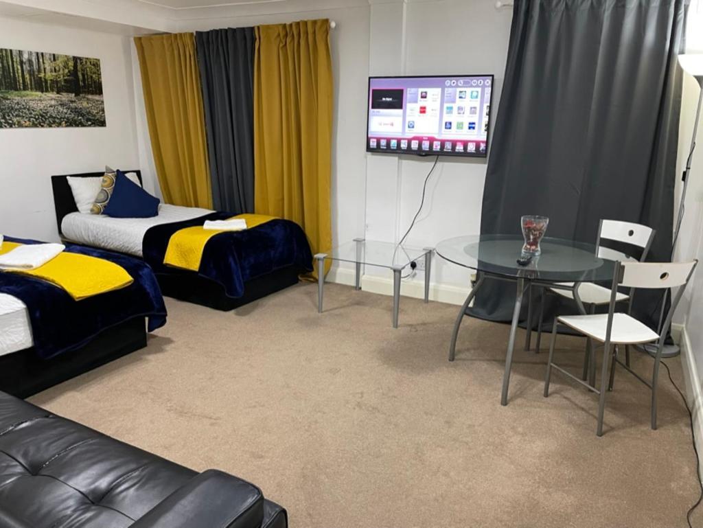 2 Bedrooms Modern Apartment, Full Kitchen, 5 Minutes Tube Station Appartamento *